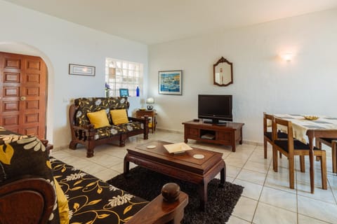 Living room, Dining area, Sea view