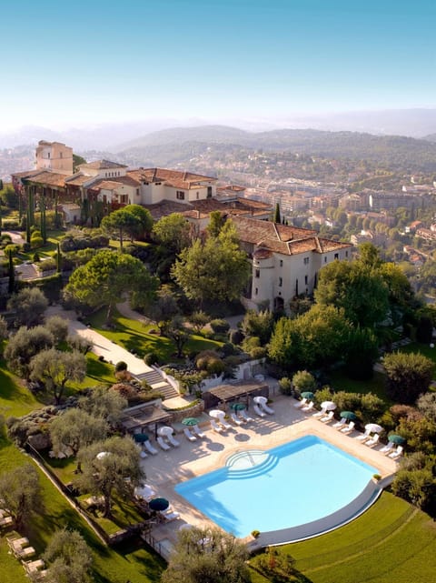 Bird's eye view, Swimming pool