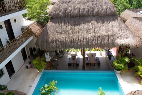 Property building, Pool view