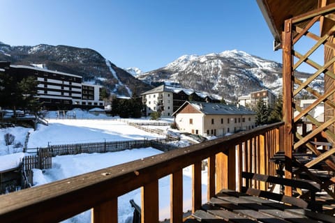 Winter, Balcony/Terrace, Mountain view