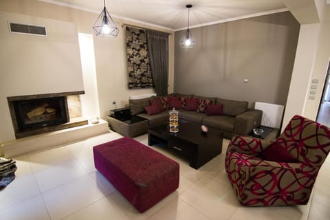 Mary's Modern and Elegant apartment Condominio in Kalabaka