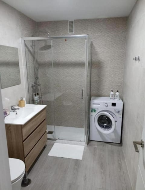 Shower, Bathroom, washing machine