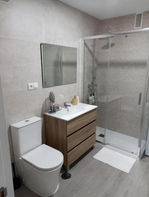 Shower, Bathroom