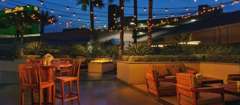 StripViewSuites Penthouse Two-Bedroom Conjoined Suite Apartahotel in Las Vegas Strip