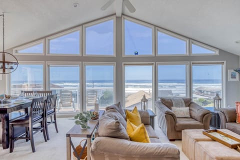 Casa Vista del Mar House in Lincoln City