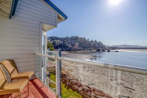 Dock of the Bay 308 House in Lincoln City