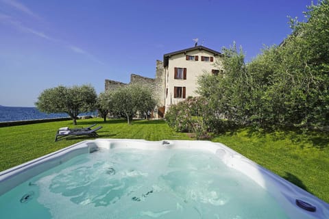 Property building, Swimming pool, Swimming pool