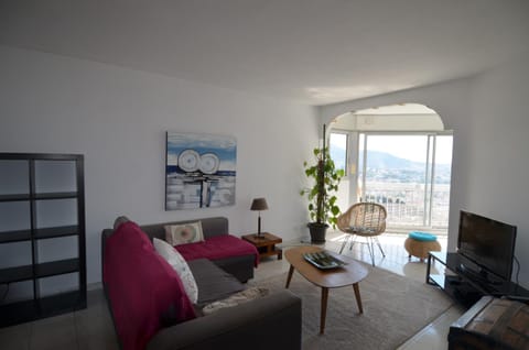 Appartement vue panoramique avec piscine pour 6 personnes à Nice quartier Pessicart Condo in Nice