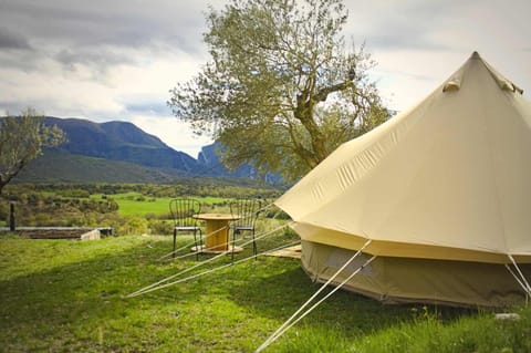 Terra del Congost - Alojamientos en la Naturaleza frente al Congost de Montrebei Campground/ 
RV Resort in Pallars Jussà