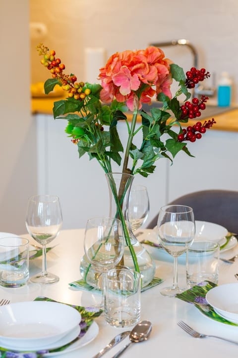 Decorative detail, Dining area