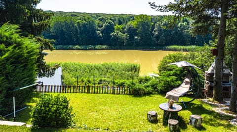 Garden, Garden, View (from property/room), Photo of the whole room, Garden view, Lake view