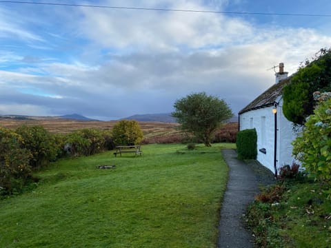 Heatherland Cottage House in Scotland