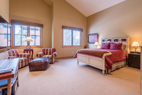 Angani Way Townhome 102 -Beautiful Space With Elkhorn Amenities & Garage Apartamento in Sun Valley