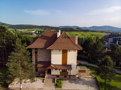 Property building, Facade/entrance, Neighbourhood, Bird's eye view, Mountain view