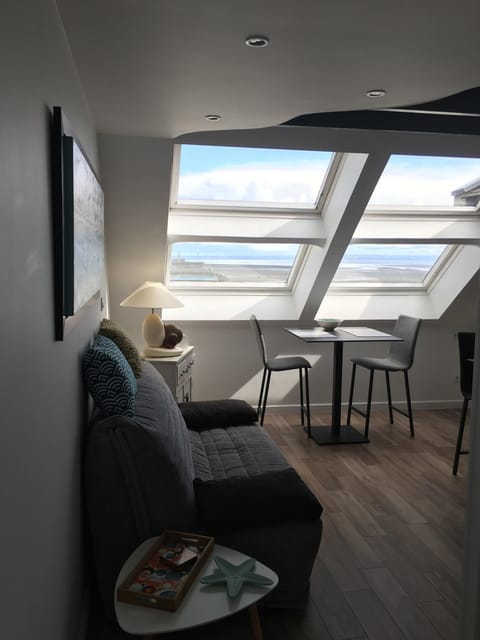 Living room, Sea view