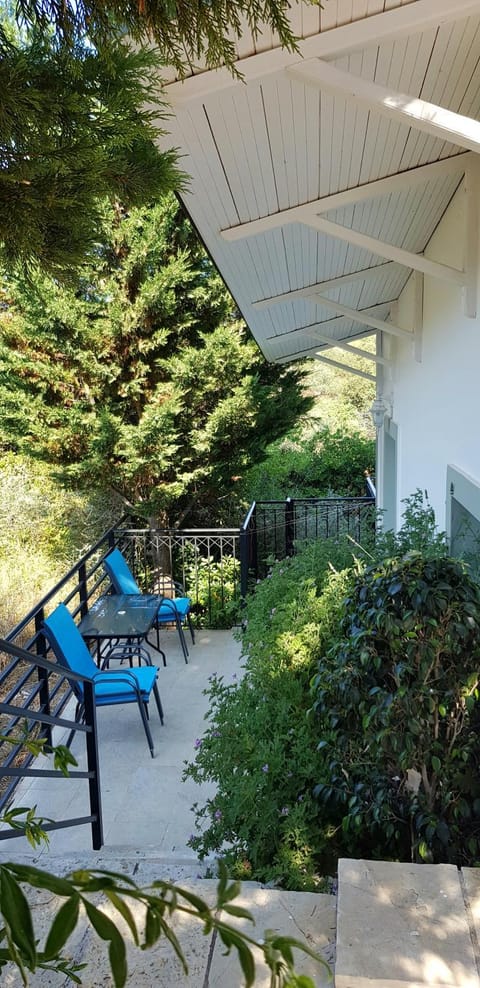 Patio, Natural landscape, Summer, Seating area, On site, Garden view, Mountain view