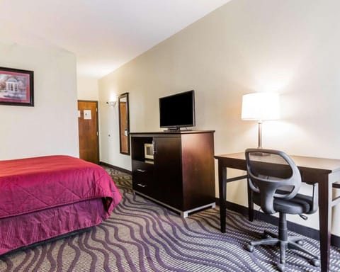 Quality Inn & Suites near Coliseum and Hwy 231 North Hotel in Montgomery