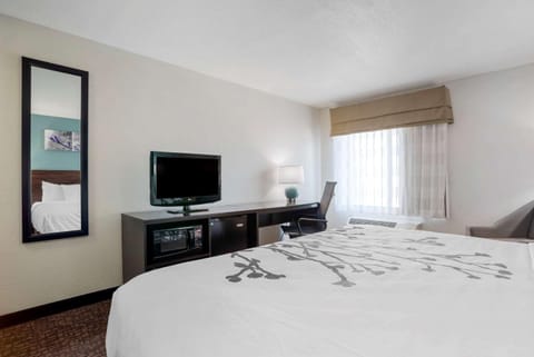 Sleep Inn & Suites Auburn Campus Area I-85 Hotel in Auburn