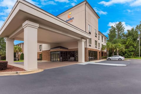 Comfort Suites North Mobile Hotel in Saraland