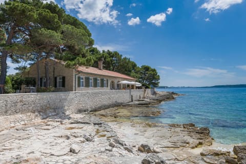 Property building, Sea view