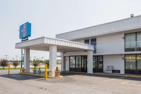 Motel 6-West Memphis, AR hotel in Marion
