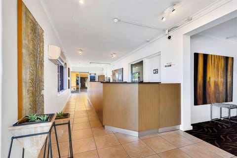 Comfort Inn & Suites Manhattan Hotel in Adelaide