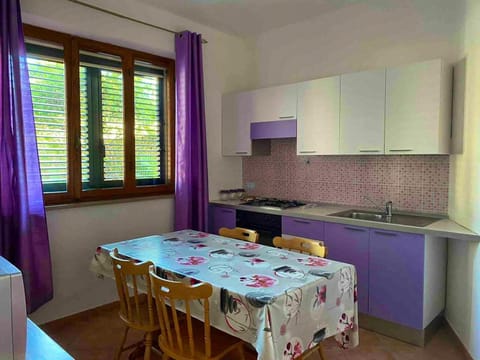 2 bedrooms appartement at Budoni 400 m away from the beach with terrace and wifi Apartamento in Budoni