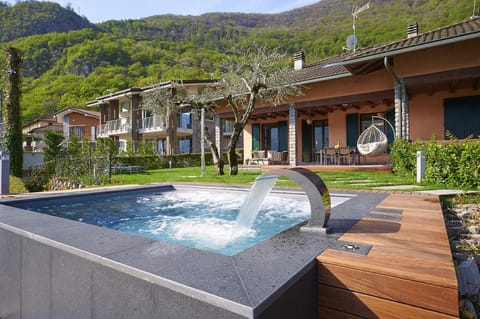 Property building, Garden view, Lake view, Mountain view, Pool view, Swimming pool