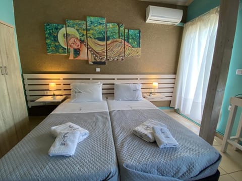 Lazy Lizard Bed and Breakfast in Kavala, Greece