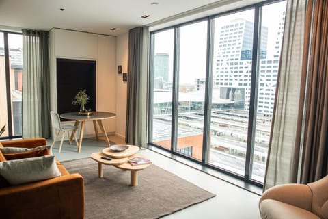 CREATIVE VALLEY NEST – Luxury Rooftop Apartments Condo in Utrecht
