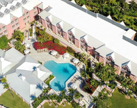 Bird's eye view, Pool view