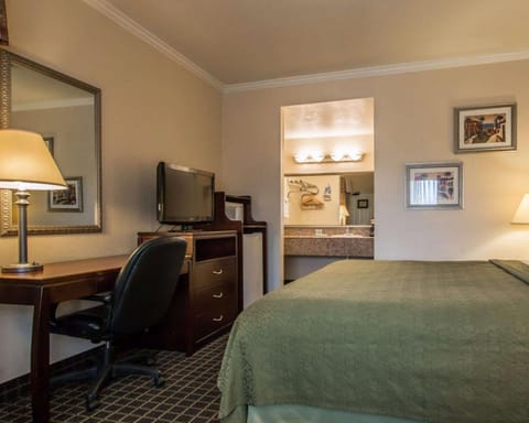 Quality Inn Temecula Valley Wine Country Hotel in Temecula