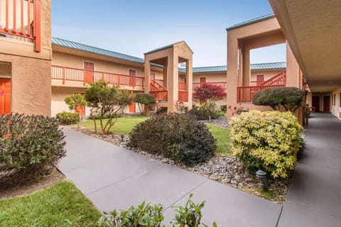 Quality Inn & Suites Crescent City Redwood Coast Hotel in Crescent City