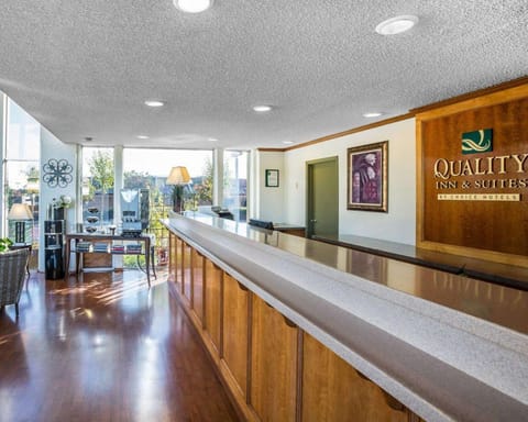 Quality Inn & Suites Cameron Park Shingle Springs Hôtel in Sierra Nevada