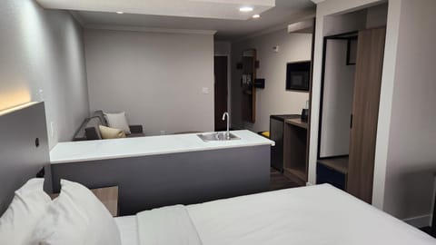 Quality Inn & Suites Hotel in Santa Rosa