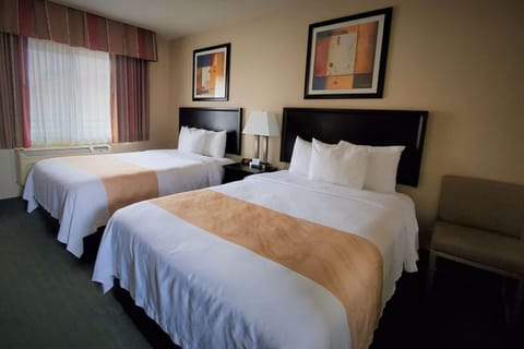 Quality Inn & Suites Anaheim at the Park Hotel in Garden Grove