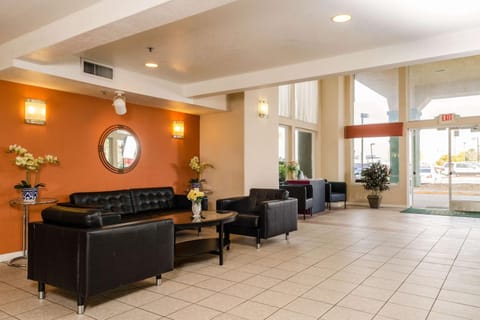 Quality Inn & Suites Lathrop Hotel in Manteca