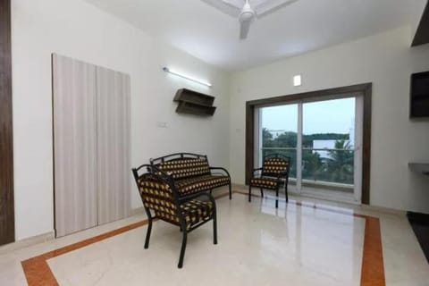 THE POSH RESIDENCY, ECR Bed and Breakfast in Chennai