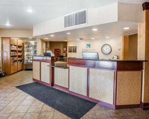 Quality Inn & Suites Denver International Airport Hotel in Commerce City