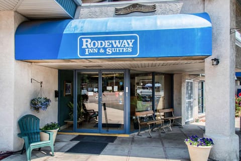 Rodeway Inn & Suites Colorado Springs Hotel in Colorado Springs