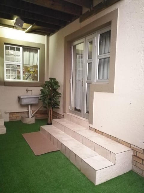 24B Kruger Cottage Bed and Breakfast in Western Cape