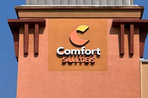 Comfort Suites Hotel in Sussex County
