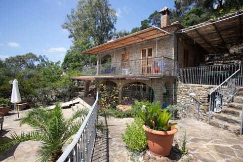 Property building, Facade/entrance, Bird's eye view, View (from property/room), Garden view