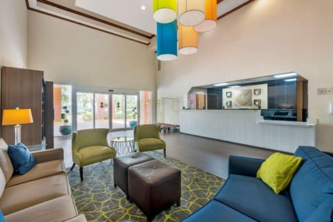 Comfort Inn & Suites Fort Lauderdale West Turnpike Hotel in North Lauderdale