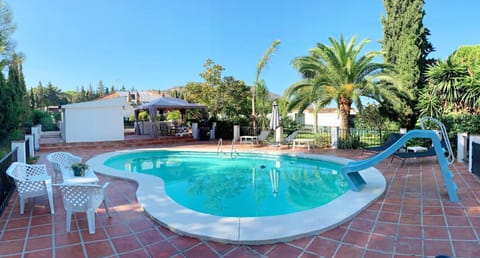 Garden, Garden view, Pool view, Swimming pool, sunbed