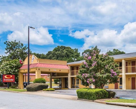 Econo Lodge Inn & Suites at Fort Moore Hotel in Columbus