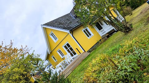 Obstgarten Mörlunda, 5 min zum Badesee, Småland, Sauna House in Kalmar County, Sweden