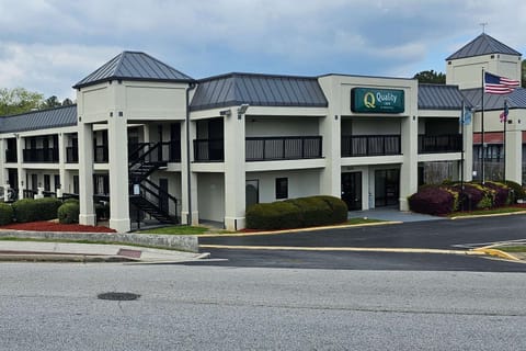 Quality Inn near Six Flags Douglasville Hotel in Douglasville