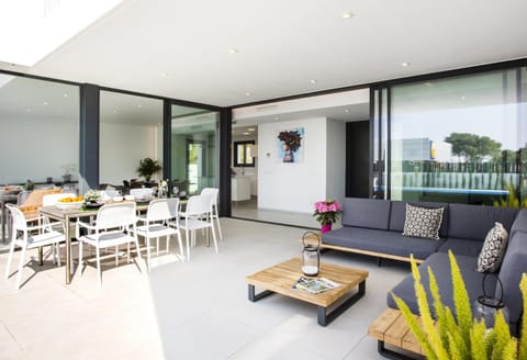 Balcony/Terrace, Dining area, Area and facilities