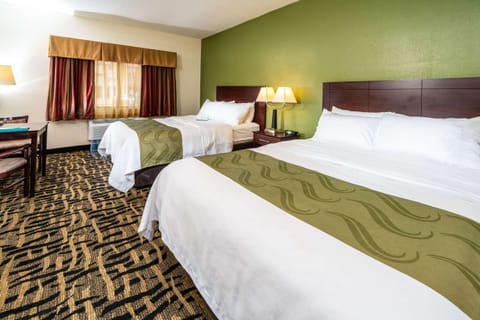 Quality Inn & Suites Hotel in Danville